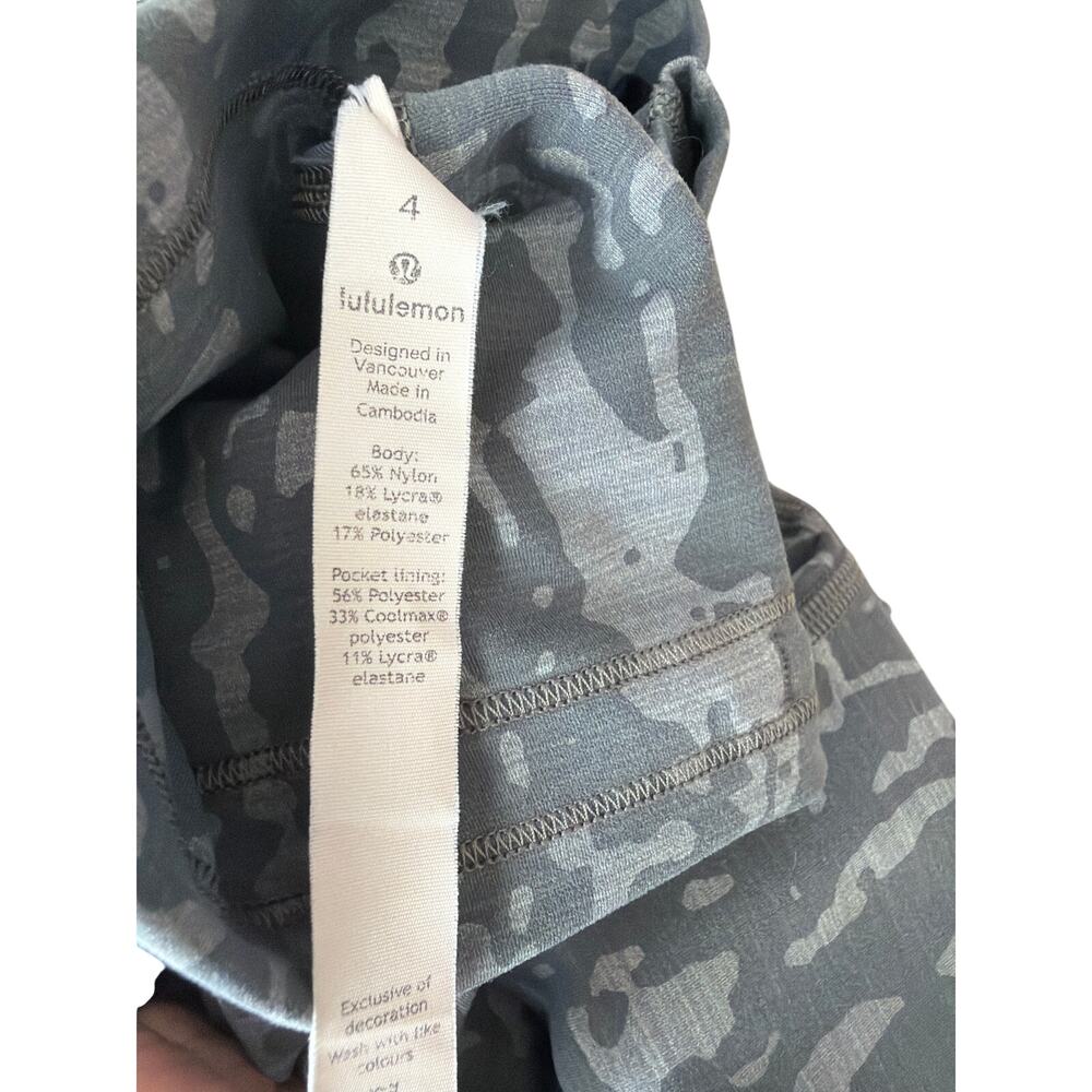 Wunder  Train High Rise Tight Gray Print 25”.  Mint condition no pilling - Picture 4 of 5
